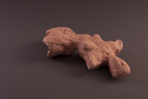 Femme fragment Terre cuite, 10 x 42 x 21 cm, 2004