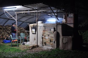 Le four à bois durant une cuisson