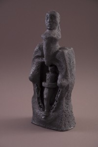 L'Âme attachée II, Terre cuite au four à bois, 50 x 20 x 17 cm, 2013